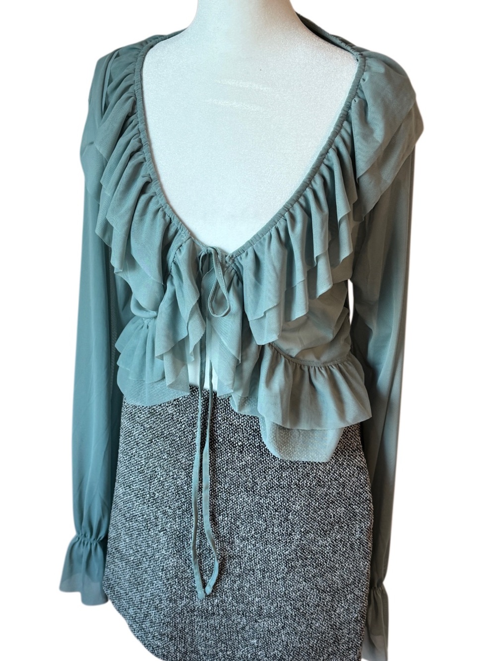 H&M Seafoam Blue Ruffle Tie Front Peplum Blouse Size M